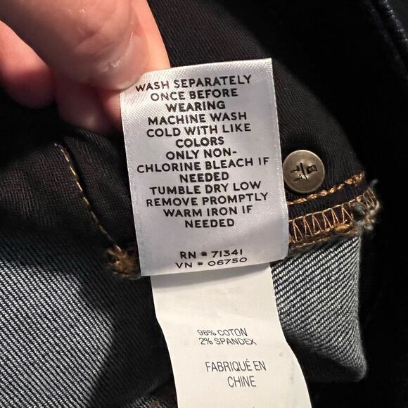 L.L.Bean signature dark wash jeans. Size 2 - Picture 4 of 10